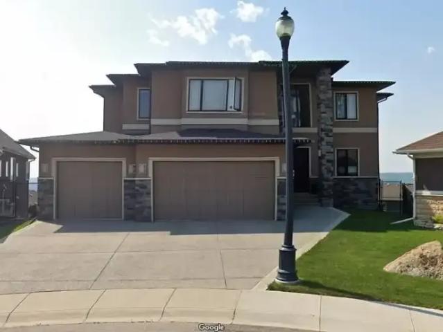 5 Bedroom House Calgary AB 102847142