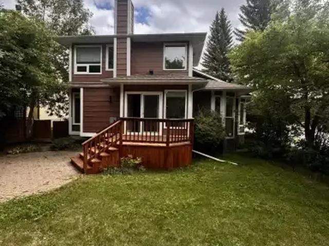 5 Bedroom House Calgary AB 104506764
