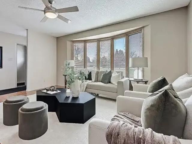 5 Bedroom House Calgary AB 104181497