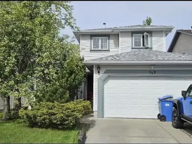5 Bedroom House Calgary AB 104181999