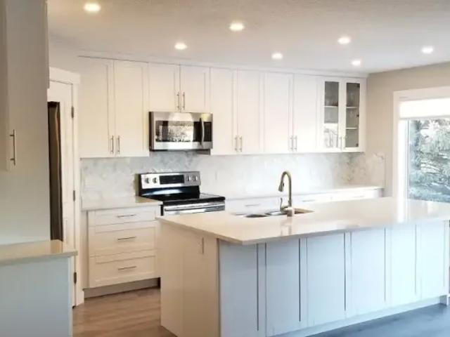 5 Bedroom House Calgary AB 104224629