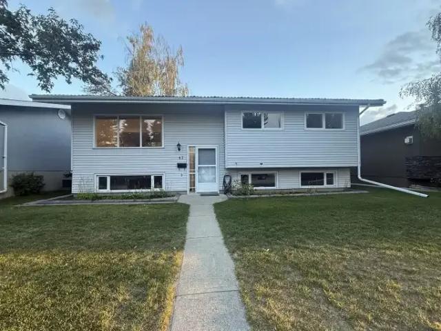 5 Bedroom House Calgary AB 105410853