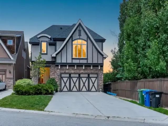 5 Bedroom House Calgary AB 105505788