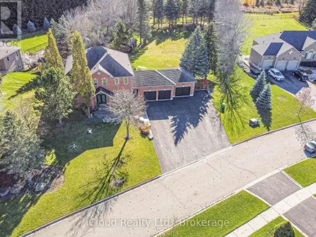 5 Bedroom House Caledon ON 102715431