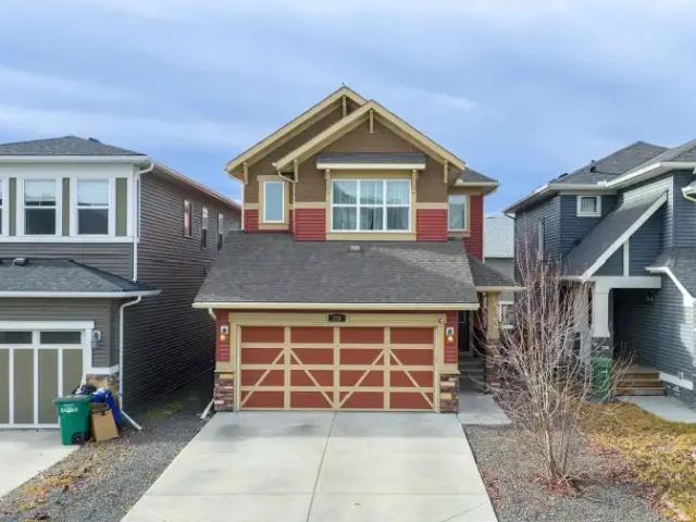 5 Bedroom House Airdrie AB 104182067