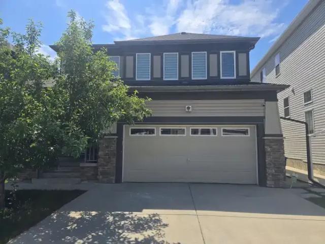 5 Bedroom House Airdrie AB 104224165