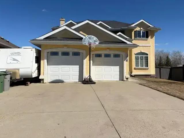 5 Bedroom House Beaumont AB 102204089