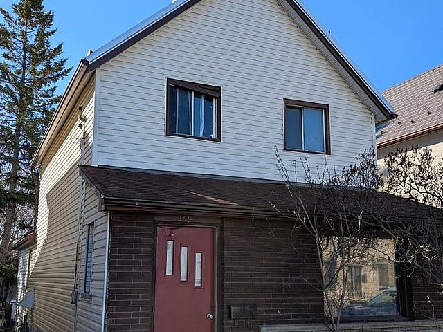 5 Bedroom House Downtown For Sale