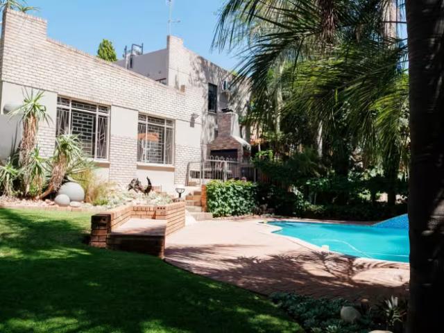 5 Bedroom House Dor Dor 103178140