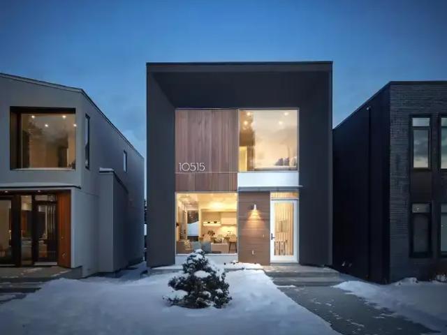 5 Bedroom House Edmonton AB 104681131