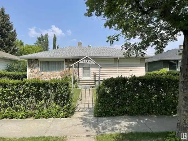 5 Bedroom House Edmonton AB 104782719