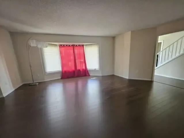 5 Bedroom House Edmonton AB 104895065