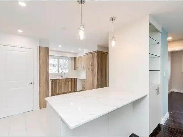 5 Bedroom House Edmonton AB 105185816