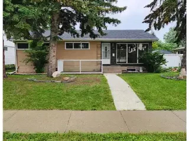 5 Bedroom House Edmonton AB 103920533