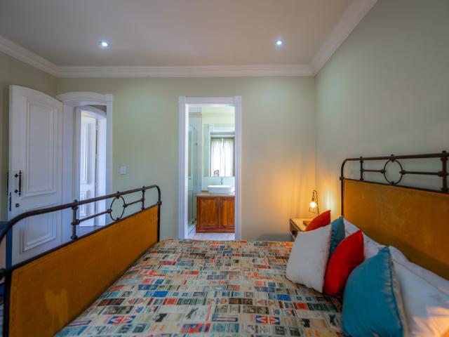 5 Bedroom House For Sale in Cornwall Hill