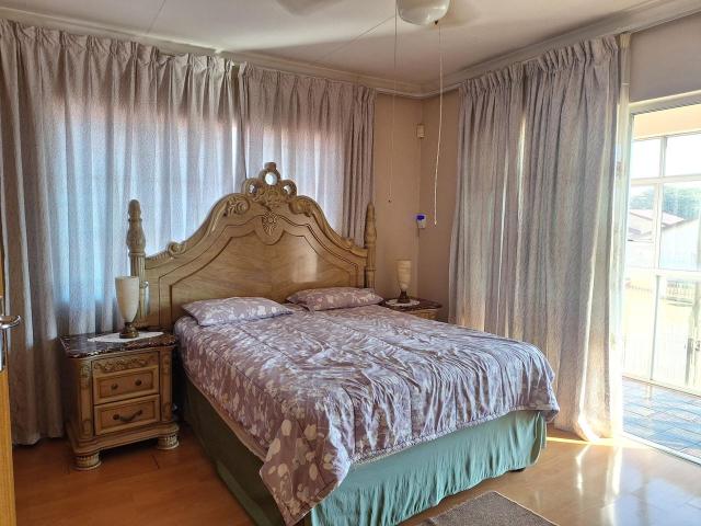 5 Bedroom house for sale in Acaciaville, Ladysmith