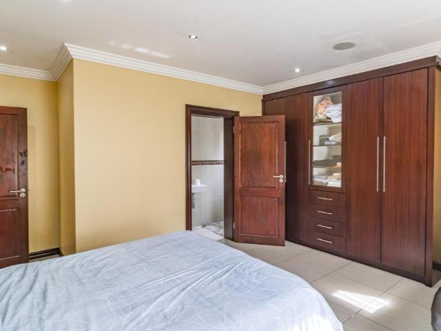 5 Bedroom House For Sale in Aspen Hills
