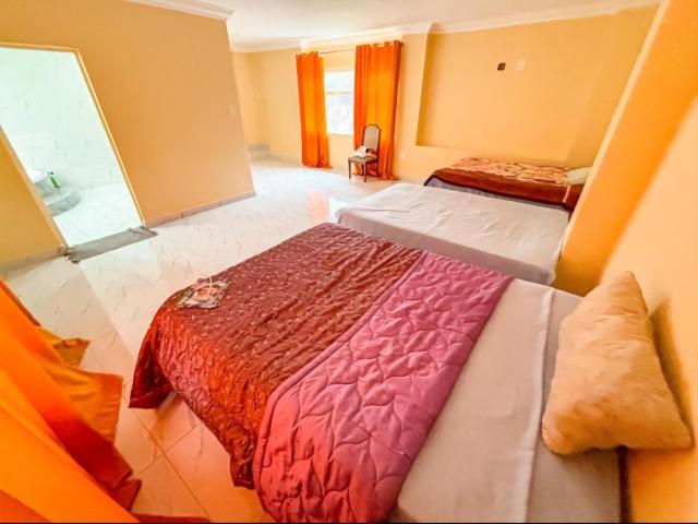 5 Bedroom House For Sale in Bassonia