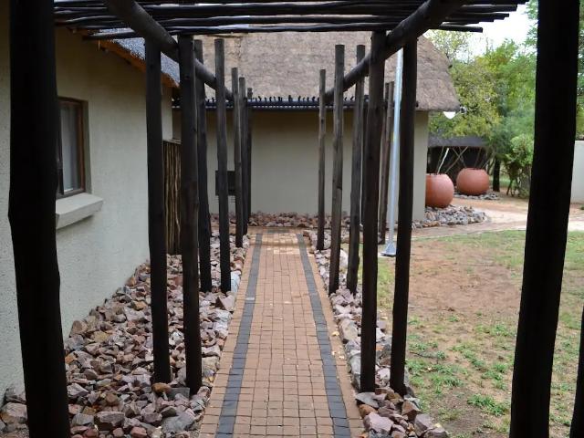 5 Bedroom House For Sale in Bela