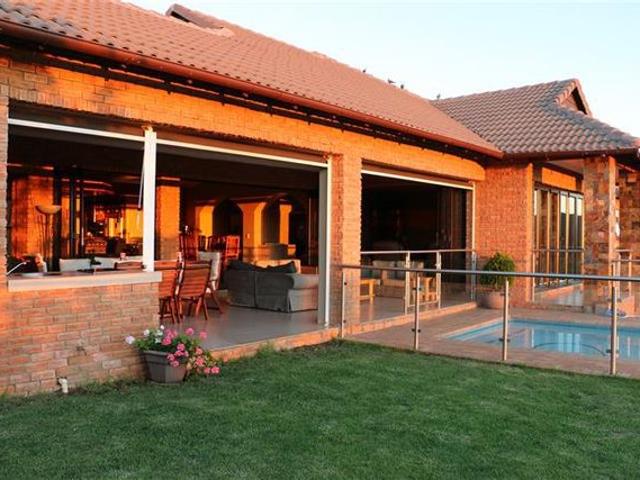 5 Bedroom House For Sale in Bela Rural