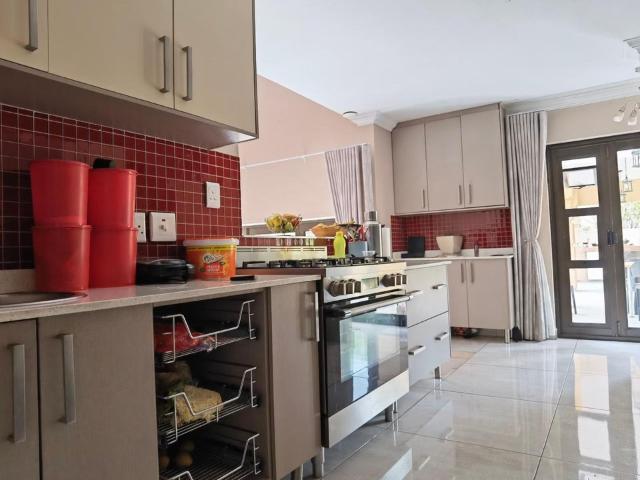 5 Bedroom house for sale in Blue Valley Golf Estate, Centurion