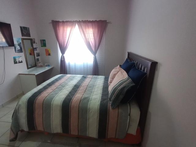5 Bedroom House For Sale in Bluewater Bay