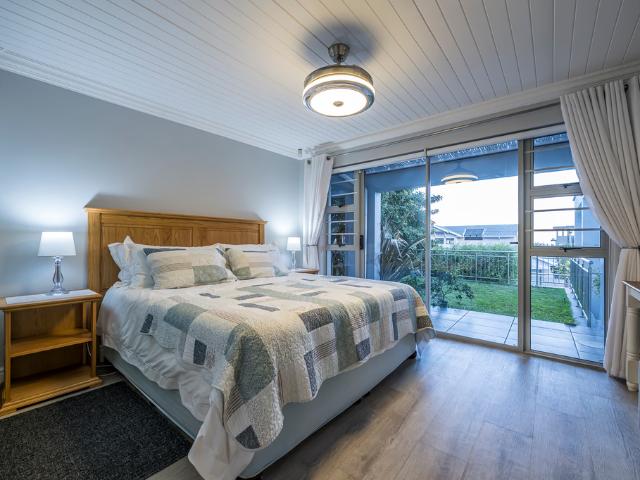 5 Bedroom House For Sale in Glentana