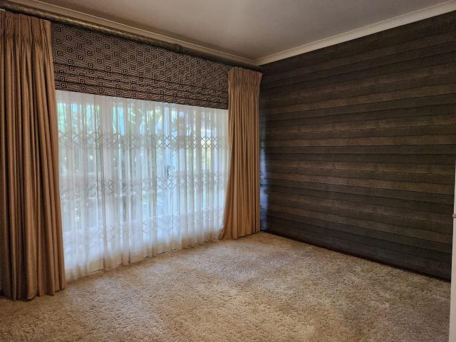5 Bedroom House For Sale in Dan Pienaar