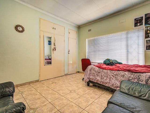 5 Bedroom House For Sale in Eastleigh