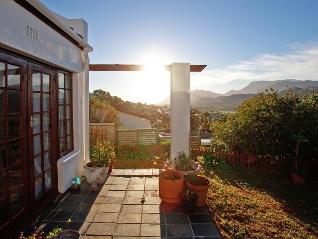 5 Bedroom House For Sale in Fish Hoek