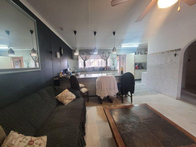 5 Bedroom House For Sale in Fleurdal