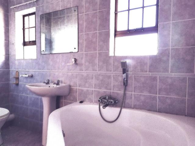5 Bedroom House For Sale in Fraaiuitsig