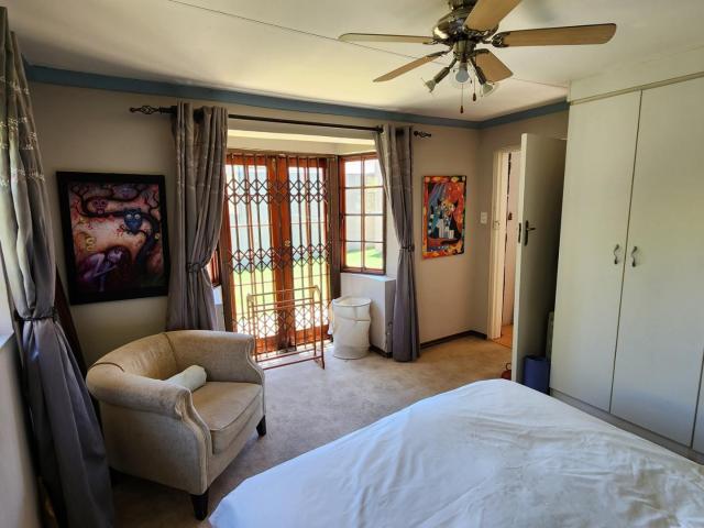 5 Bedroom House For Sale in Kensington