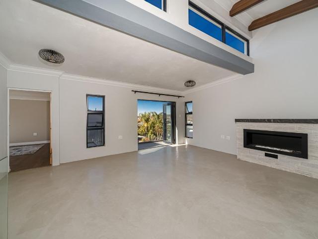 5 Bedroom House For Sale in Homes Haven