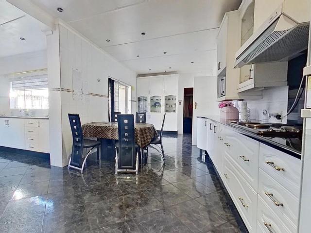 5 Bedroom house for sale in Irene Park, Klerksdorp