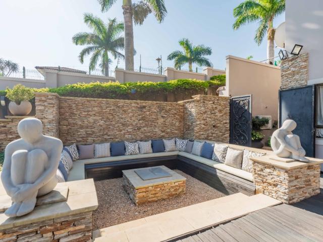 5 Bedroom House For Sale in Izinga Ridge