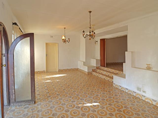 5 Bedroom House For Sale in Orange Grove