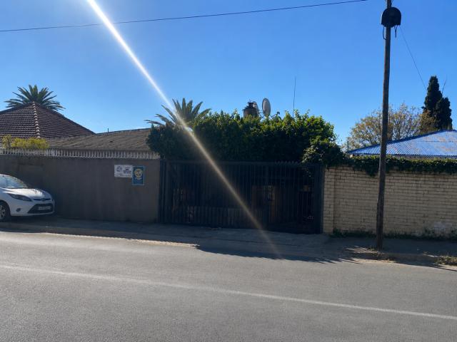 5 Bedroom House For Sale in Orange Grove