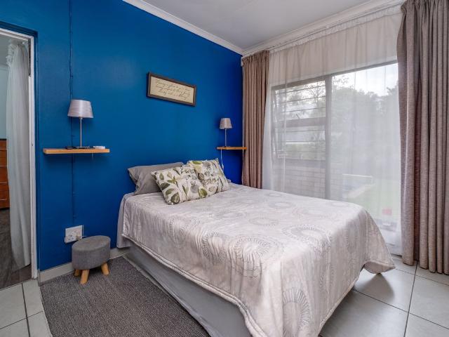5 Bedroom House For Sale in Lonehill