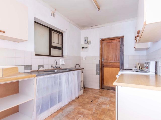 5 Bedroom House For Sale in La Colline