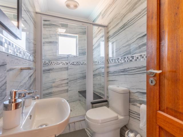 5 Bedroom House For Sale in La Lucia