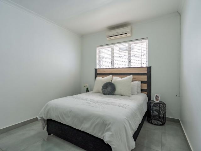 5 Bedroom House For Sale in La Lucia