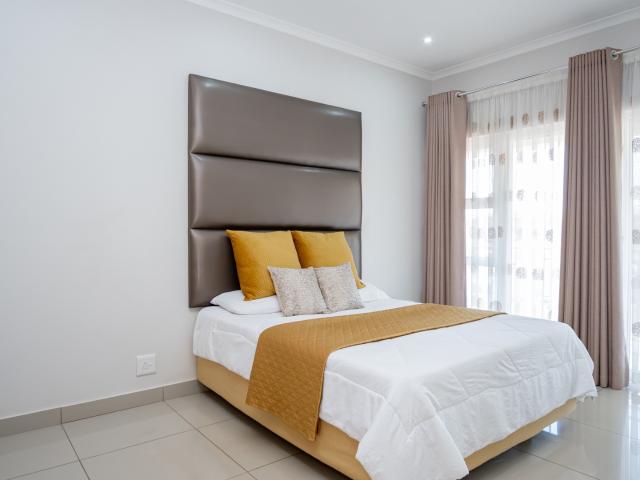 5 Bedroom House For Sale in Mount Edgecombe