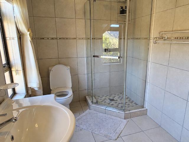 5 Bedroom House For Sale in Montagu