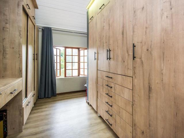 5 Bedroom House For Sale in Mooikloof Equestrian Estate