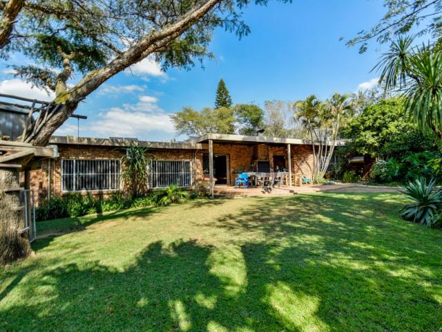 5 Bedroom House For Sale in Moreleta Park