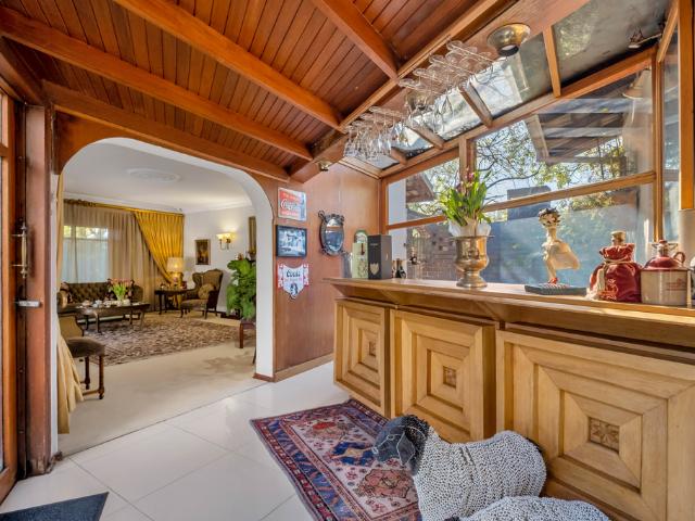 5 Bedroom House For Sale in Morningside Manor