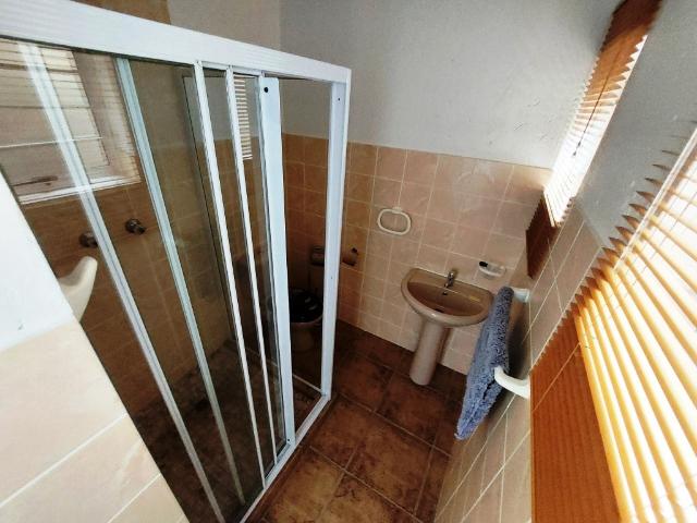 5 Bedroom House For Sale in Margate
