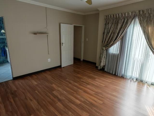 5 Bedroom House For Sale in Meyersdal
