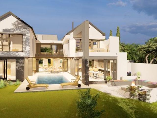 5 Bedroom House For Sale in Midstream Heights